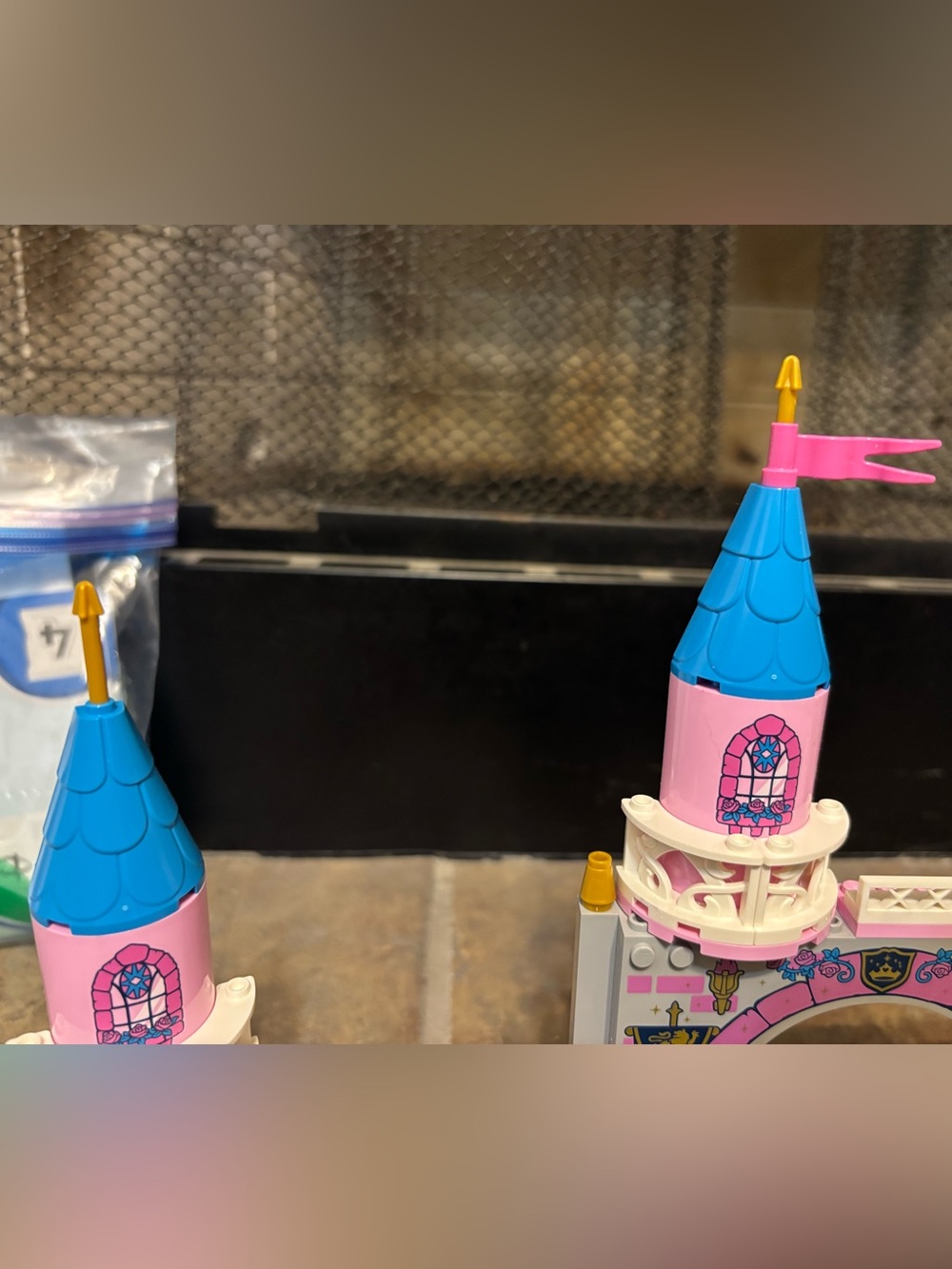LEGO Disney Princess 43211 Aurora's Castle – 99% Complete w/ Instructions - Picture 9 of 10